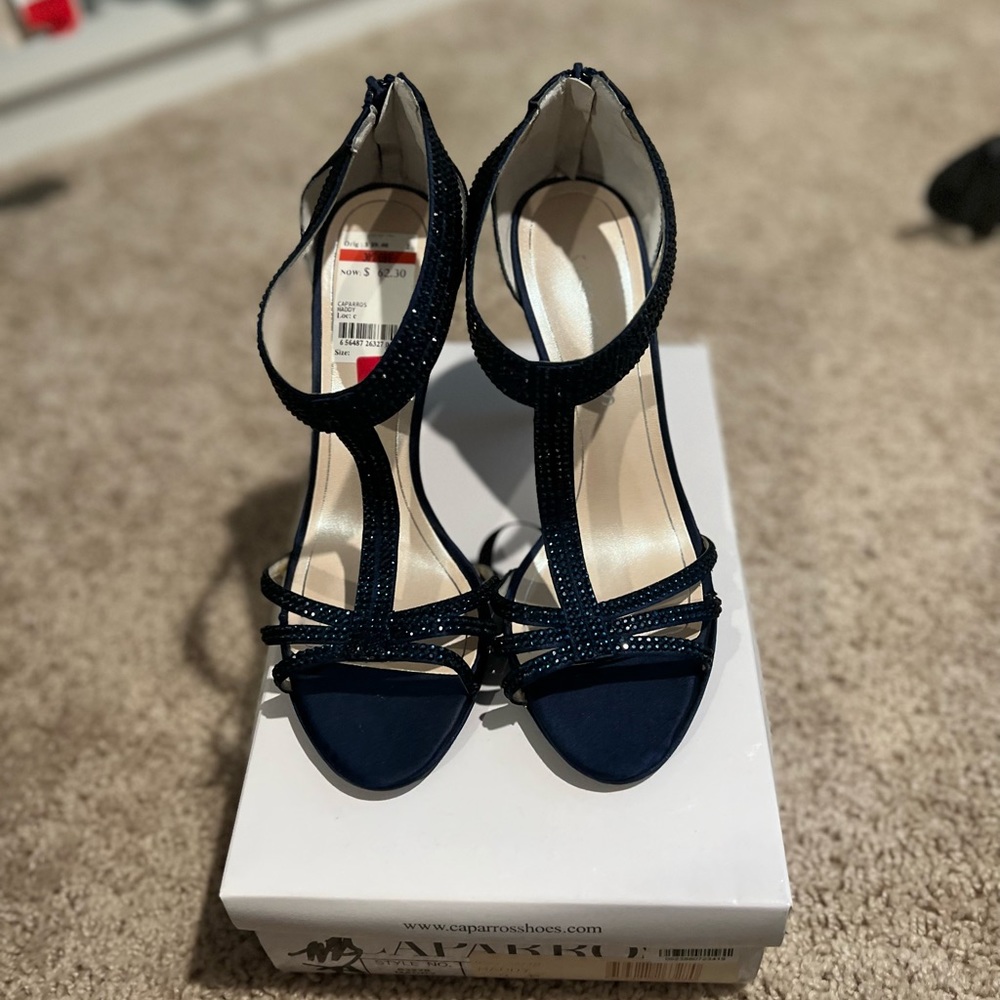 Caparros women’s heels navy blue